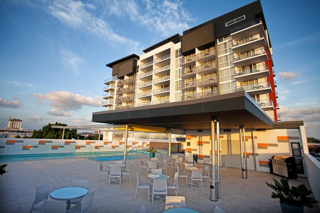 Quest Mackay On Gordon Aparthotel Екстериор снимка